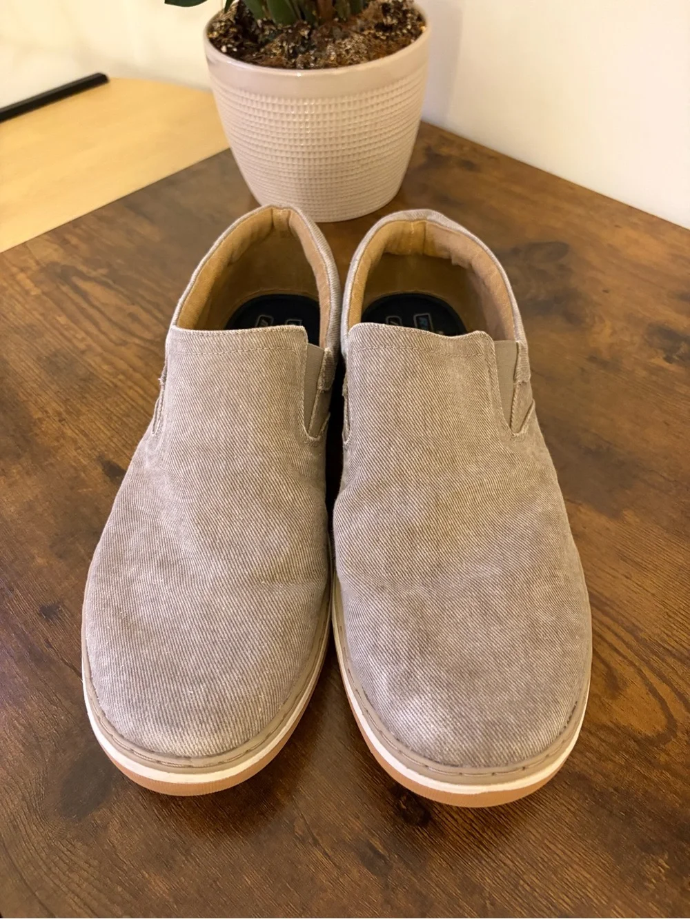 Skechers Men's Slip-On Canvas Suede Loafers Taupe Memory Foam Like New Size 13